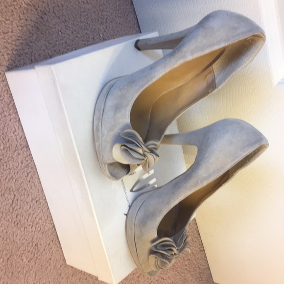 Ovye high heel suede pumps with flower detail - Picture 2 of 5